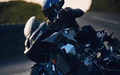 BMW Motorrad presenta il prototipo M 1000 XR